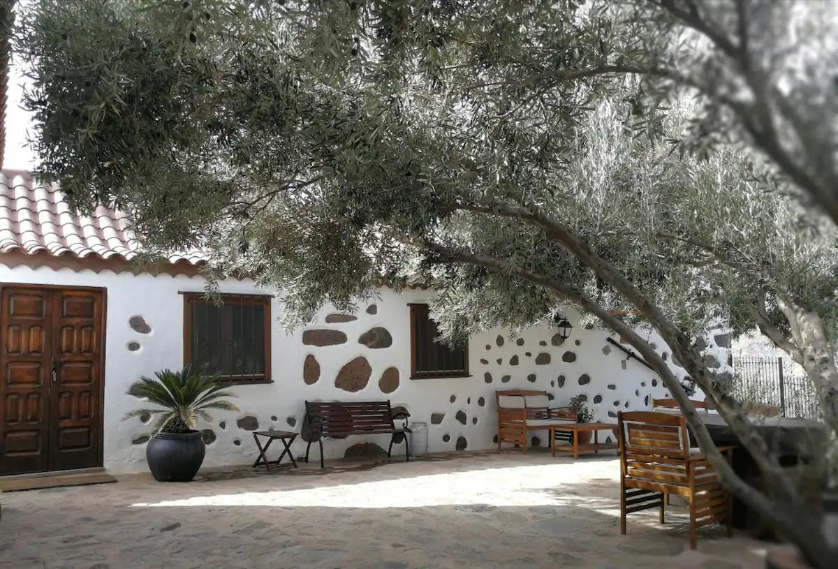 La Casa Vieja De La Montana Villa Santa Lucia De Tirajana Luaran gambar